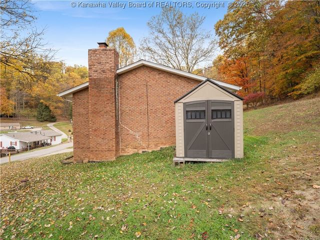 821 Wilderness Drive, Charleston, WV 25312