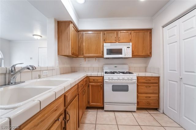 7950 West Flamingo Road 1178, Las Vegas, NV 89147