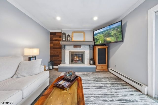 1 JARVAIS TERRACE, Clark Twp., NJ 07066