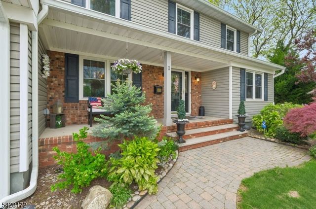 1 JARVAIS TERRACE, Clark Twp., NJ 07066