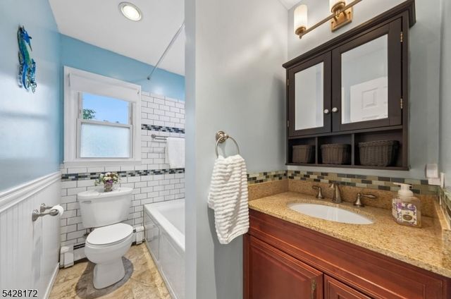 1 JARVAIS TERRACE, Clark Twp., NJ 07066