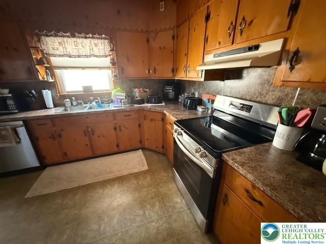 206 South Main, Nazareth Boro, PA 18064