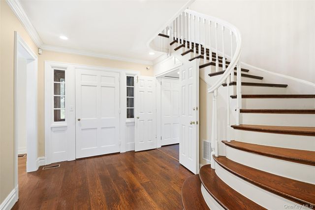 6 Club Road, Rye, NY 10580