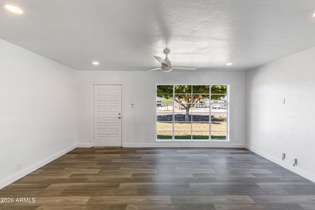 1807 E SAN MIGUEL Avenue, Phoenix, AZ 85016