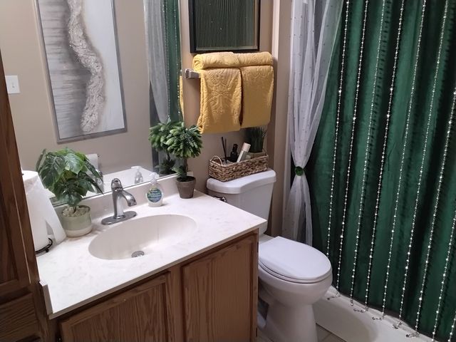 12248 Fairway Circle B, Blue Island, IL 60406