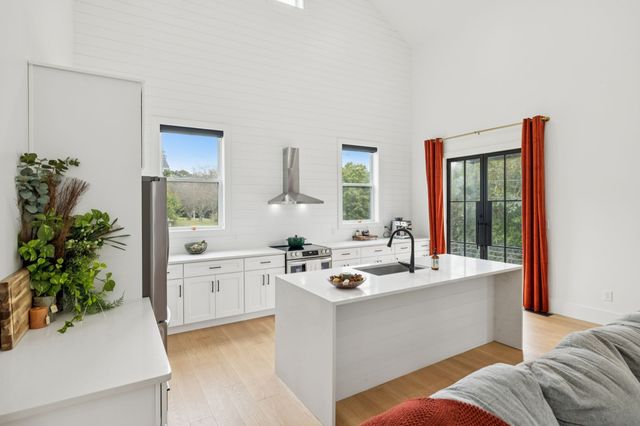 98 Caldwell Drive, Columbia, TN 38401