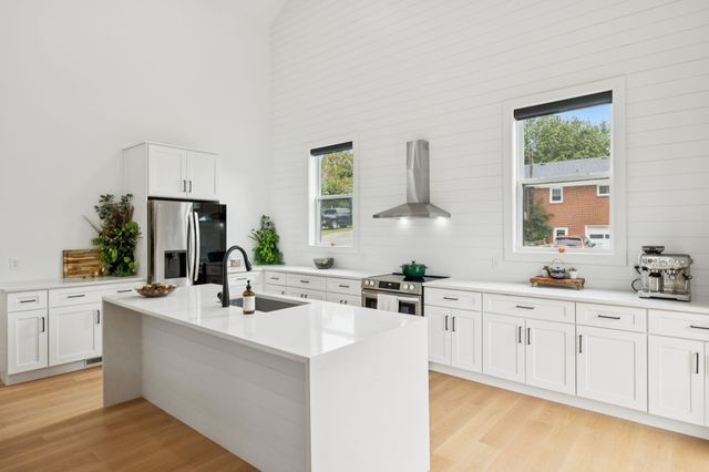 98 Caldwell Drive, Columbia, TN 38401