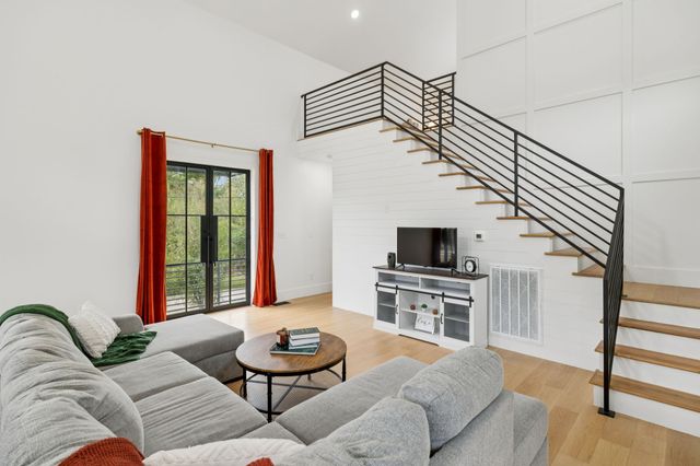 98 Caldwell Drive, Columbia, TN 38401