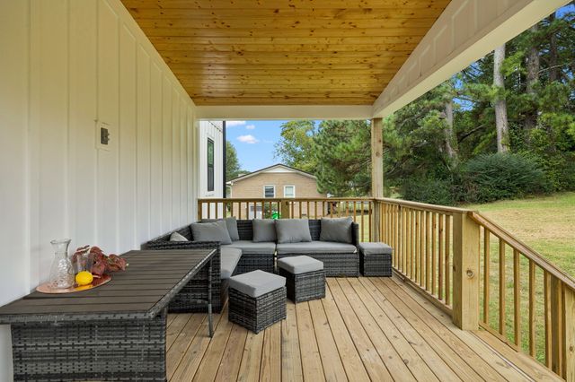 98 Caldwell Drive, Columbia, TN 38401