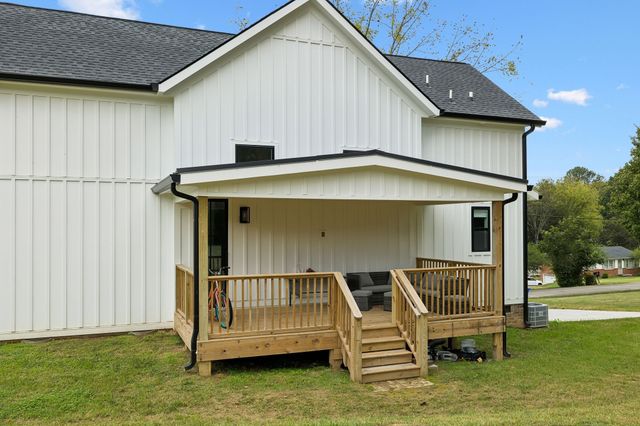 98 Caldwell Drive, Columbia, TN 38401