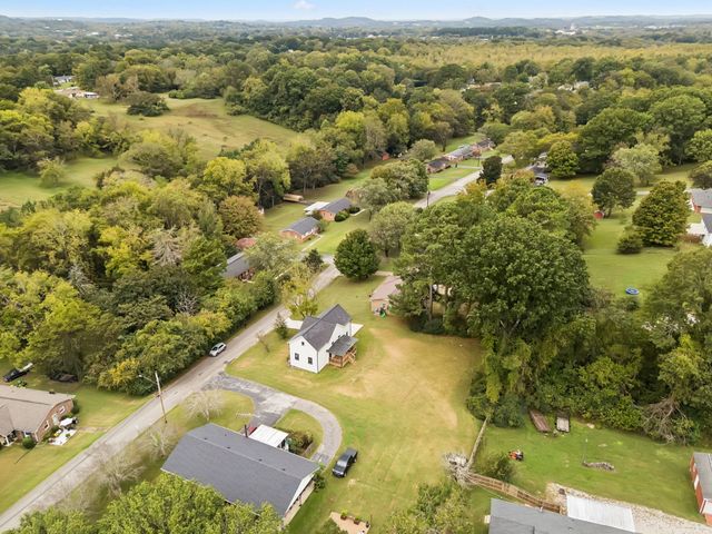 98 Caldwell Drive, Columbia, TN 38401