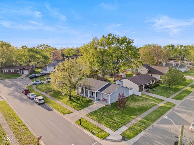 5240 Vinewood Court, Columbus, IN 47203