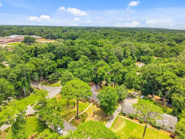 332 Bay Hill Drive, Daphne, AL 36526