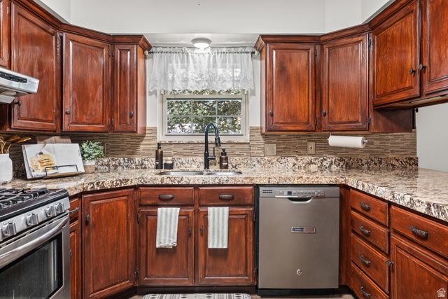 1075 N 200 E, Lehi, UT 84043