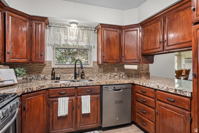 1075 N 200 E, Lehi, UT 84043