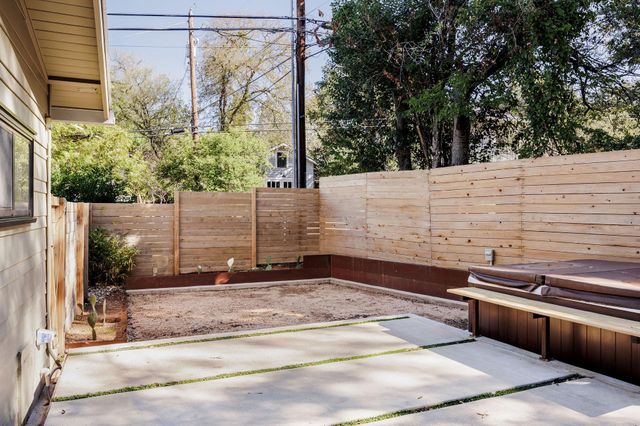 1601 Alameda DR, Austin, TX 78704