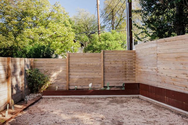 1601 Alameda DR, Austin, TX 78704