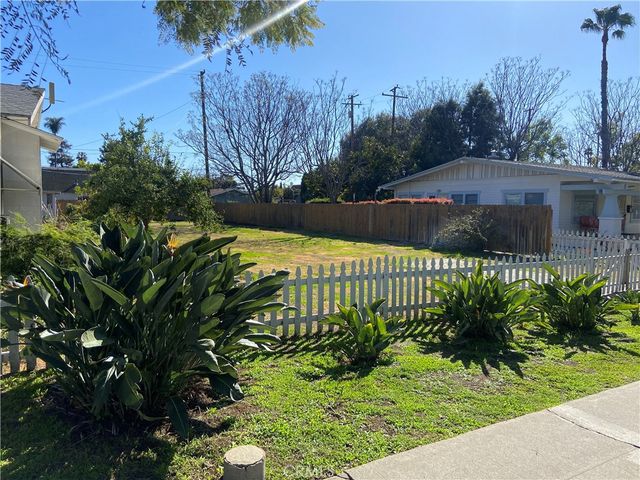 500 W 3rd Street, Tustin, CA 92780