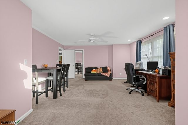 22 Dartford Rd, Parsippany-troy Hills Twp., NJ 07950