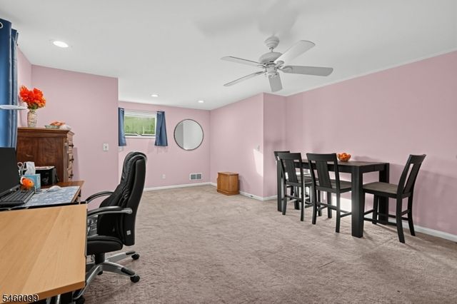 22 Dartford Rd, Parsippany-troy Hills Twp., NJ 07950