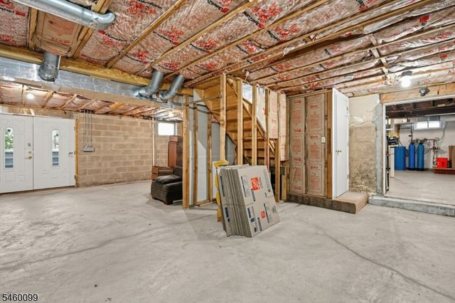 22 Dartford Rd, Parsippany-troy Hills Twp., NJ 07950