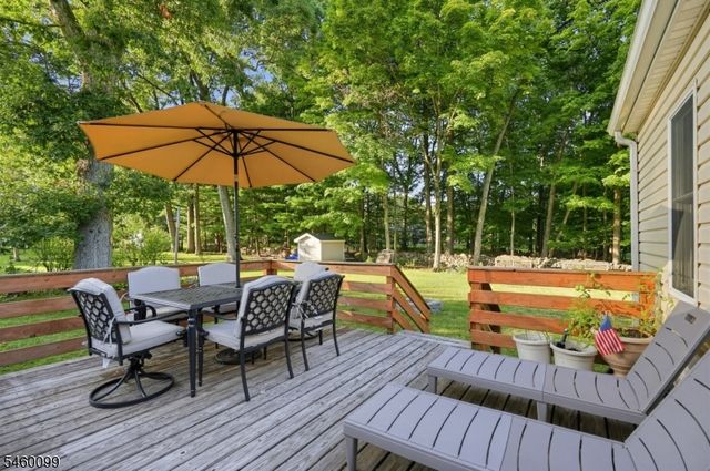 22 Dartford Rd, Parsippany-troy Hills Twp., NJ 07950
