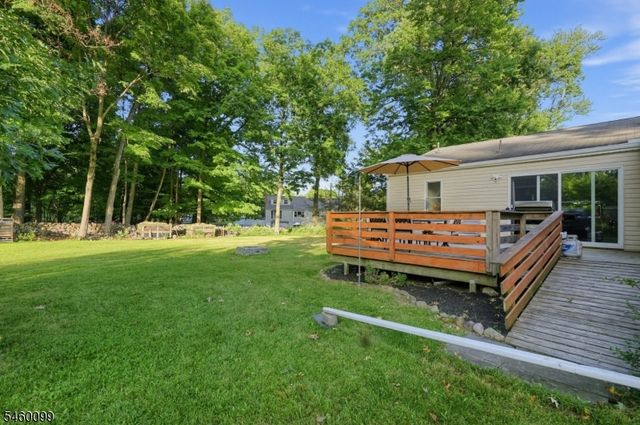 22 Dartford Rd, Parsippany-troy Hills Twp., NJ 07950