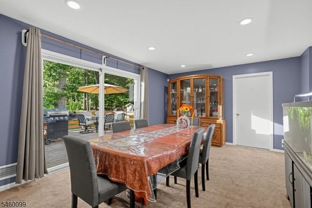 22 Dartford Rd, Parsippany-troy Hills Twp., NJ 07950