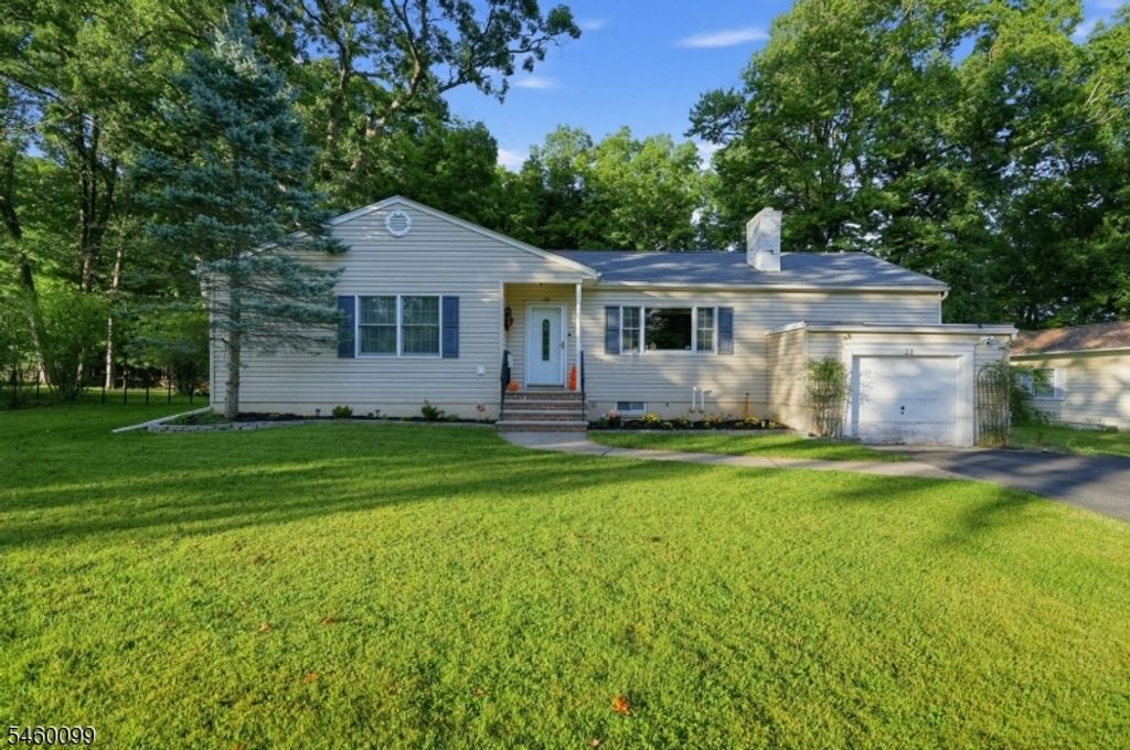 22 Dartford Rd, Parsippany-troy Hills Twp., NJ 07950