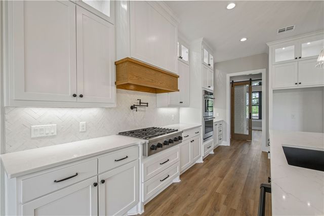 5439 Woodland Park Drive, College Station, TX 77845