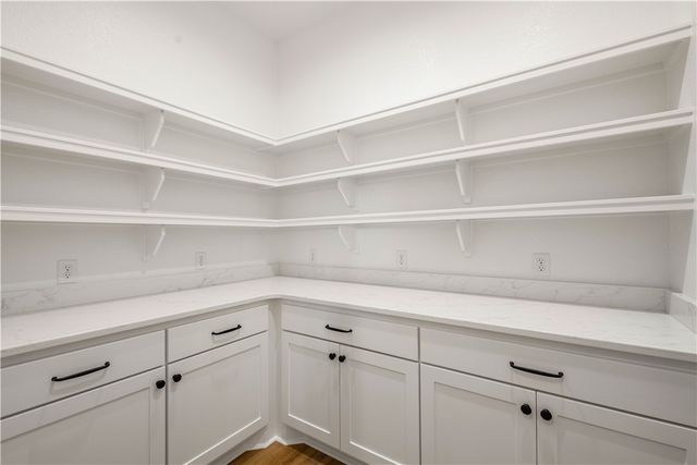 5439 Woodland Park Drive, College Station, TX 77845