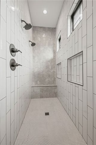 5439 Woodland Park Drive, College Station, TX 77845