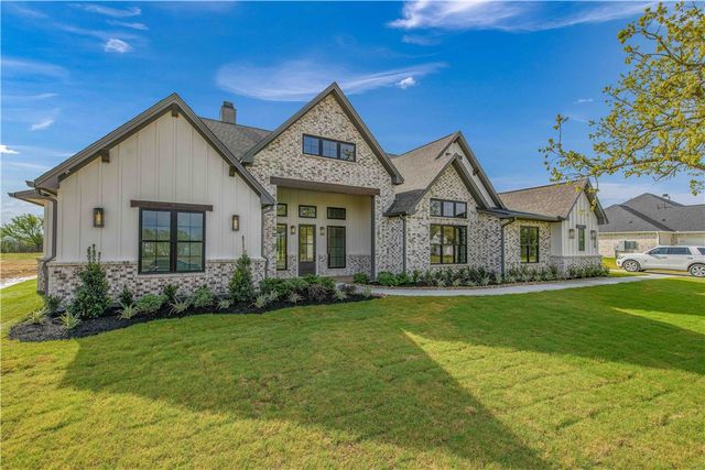 5439 Woodland Park Drive, College Station, TX 77845