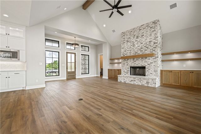 5439 Woodland Park Drive, College Station, TX 77845