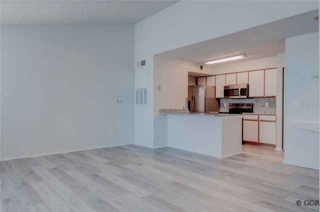 2210 GRAND CAYMAN COURT 1731, Kissimmee, FL 34741