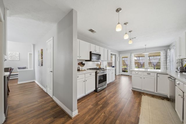 7214 Pembrough Lane, Katy, TX 77494