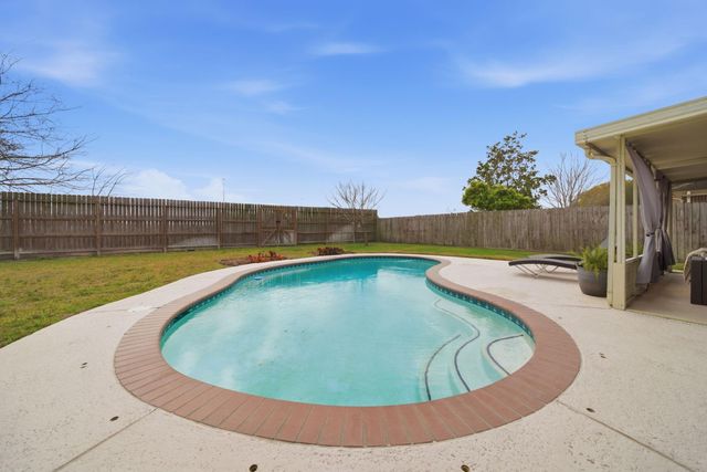 7214 Pembrough Lane, Katy, TX 77494