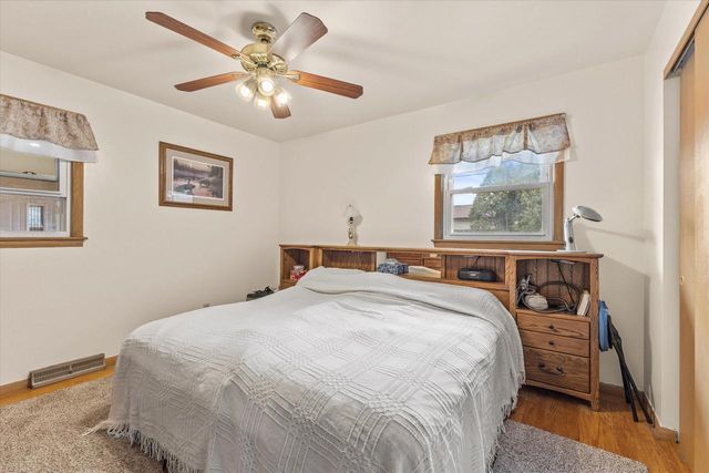 1511 W Klein AVENUE, Milwaukee, WI 53221