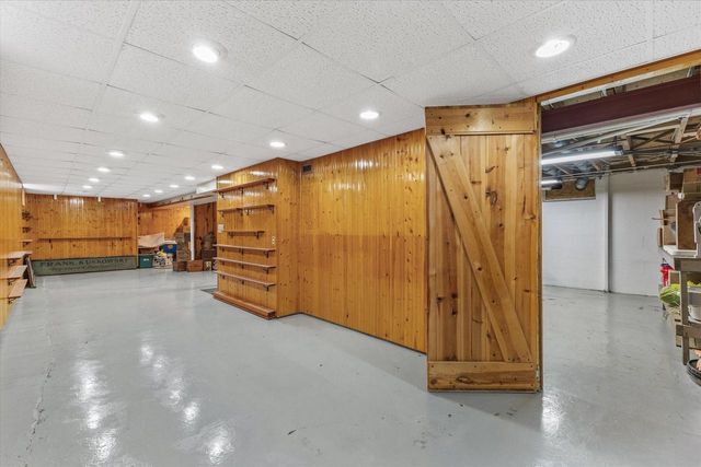 1511 W Klein AVENUE, Milwaukee, WI 53221