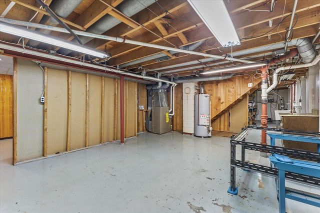 1511 W Klein AVENUE, Milwaukee, WI 53221