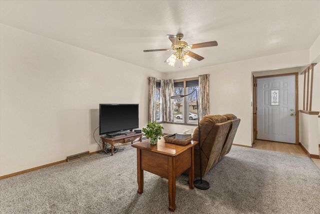 1511 W Klein AVENUE, Milwaukee, WI 53221