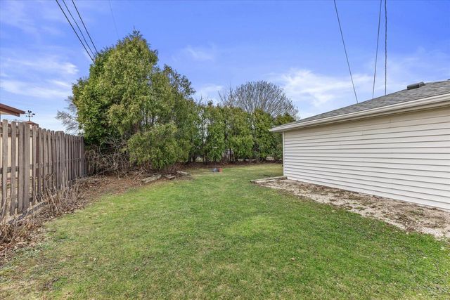 1511 W Klein AVENUE, Milwaukee, WI 53221