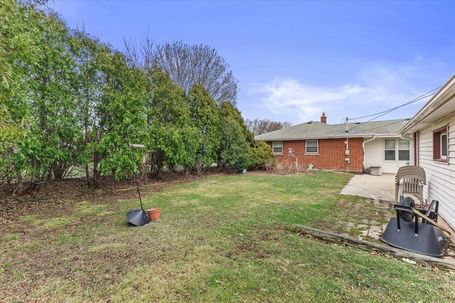 1511 W Klein AVENUE, Milwaukee, WI 53221