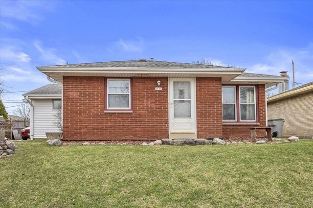 1511 W Klein AVENUE, Milwaukee, WI 53221