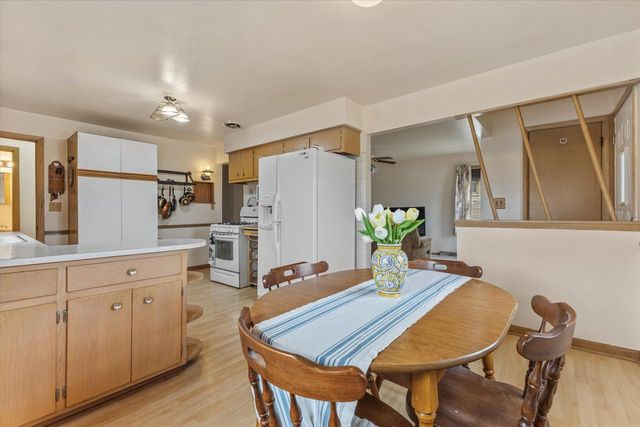 1511 W Klein AVENUE, Milwaukee, WI 53221