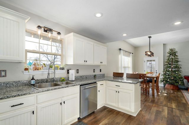 205 Weatherby Drive, Fordland, MO 65652