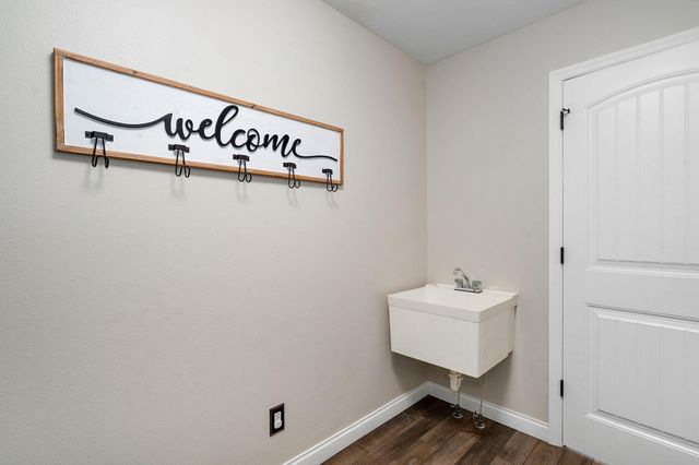 205 Weatherby Drive, Fordland, MO 65652