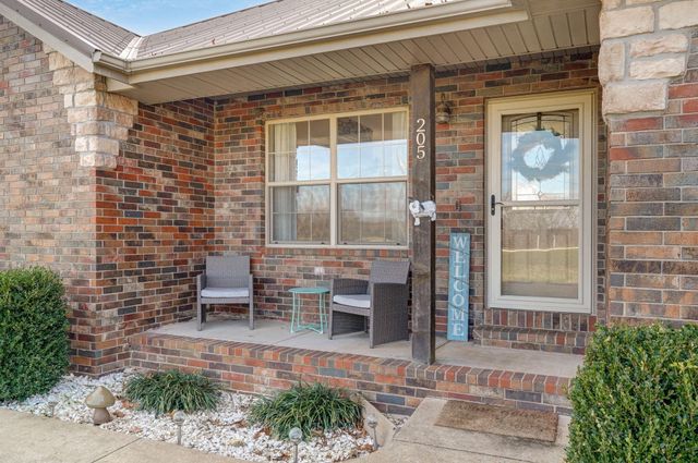 205 Weatherby Drive, Fordland, MO 65652