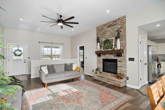 205 Weatherby Drive, Fordland, MO 65652