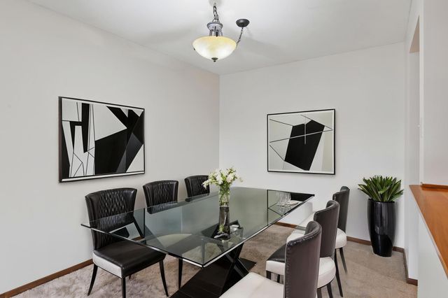 1800 Riverwood Drive 318, Burnsville, MN 55337